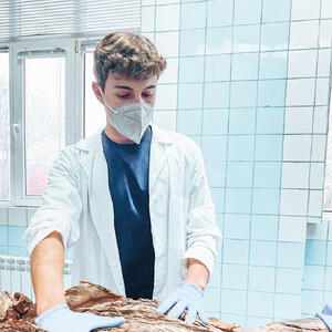 studentessa-flice-che-ha-scelto-piano-b-per-sostenere-il-test-di-ammissione-medicina