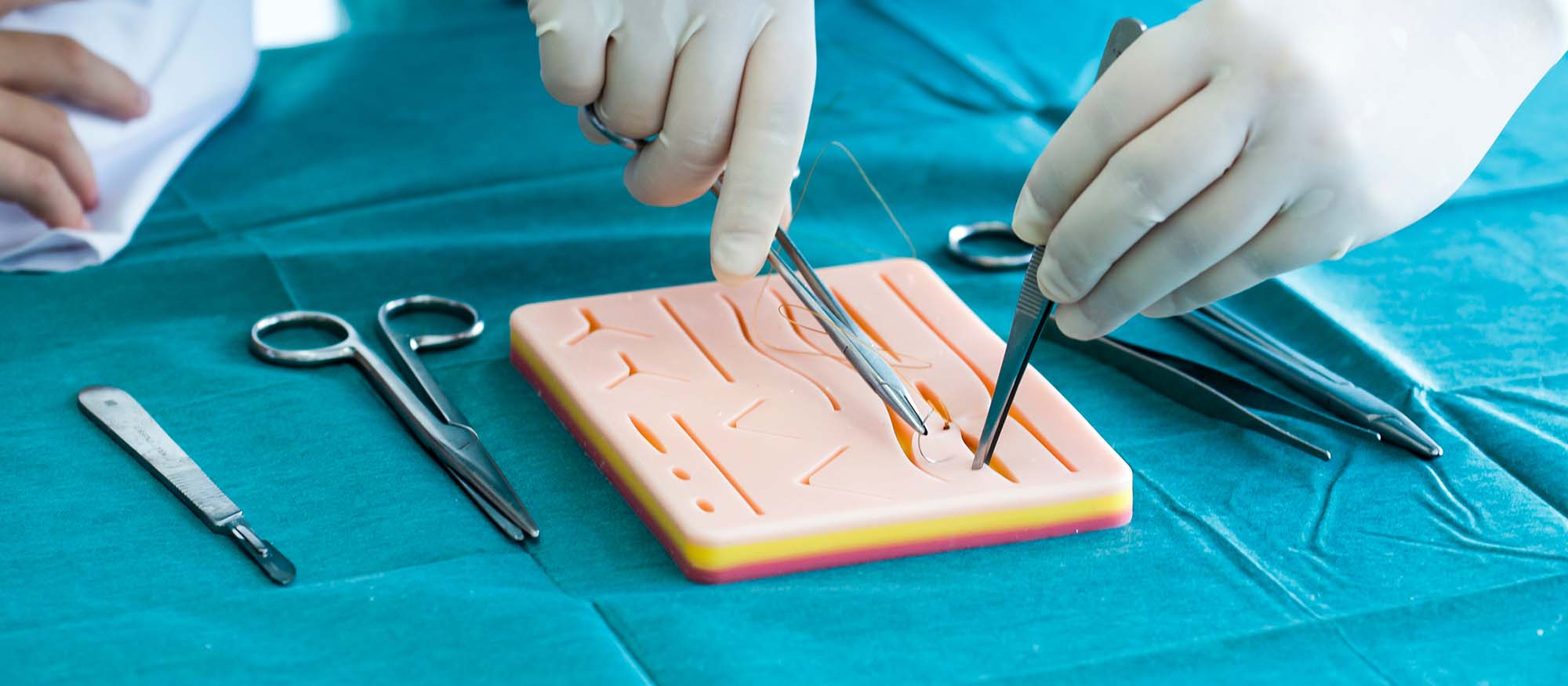 Corso di Sutura Online - Impara le tecniche base delle suture